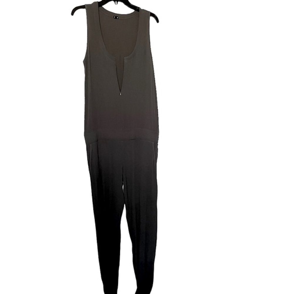 Monrow Camo Creepe Jumpsuit Sleeveless Size L - Picture 2 of 15